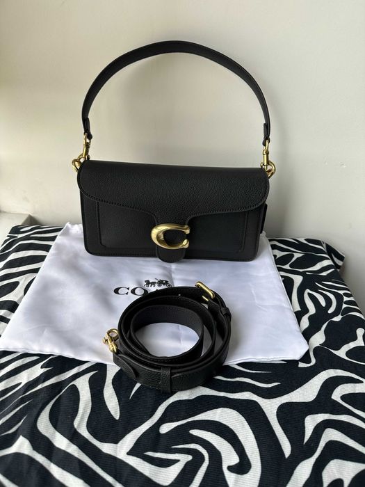 Torba na ramię z logo Chain Tabby26 w kolorze czarnym i złotym, nowa