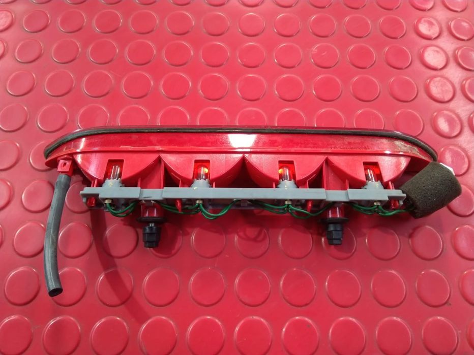 3º Stop - 927001Y010 / 927001Y300 [Kia Picanto]