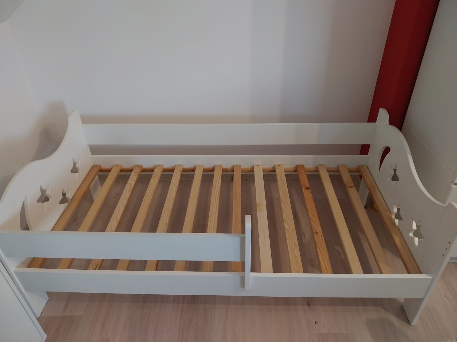 Łóżko dziecięce białe 160x80 z materacem