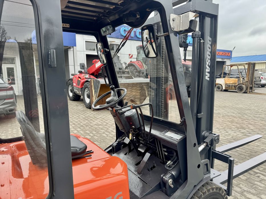 Навантажувач Doosan D25G Дизель погрузчик