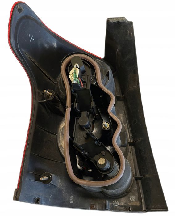 Lampa Prawa Tylna Prawy Tył T25 Toyota Avensis T25 Kombi