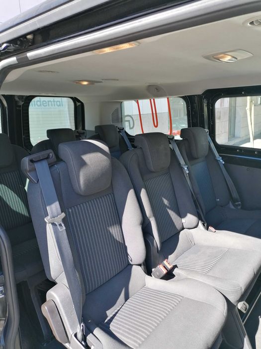 Fazemos transportes em MINIBUS  E VAN DE 9 Lugares - Porto