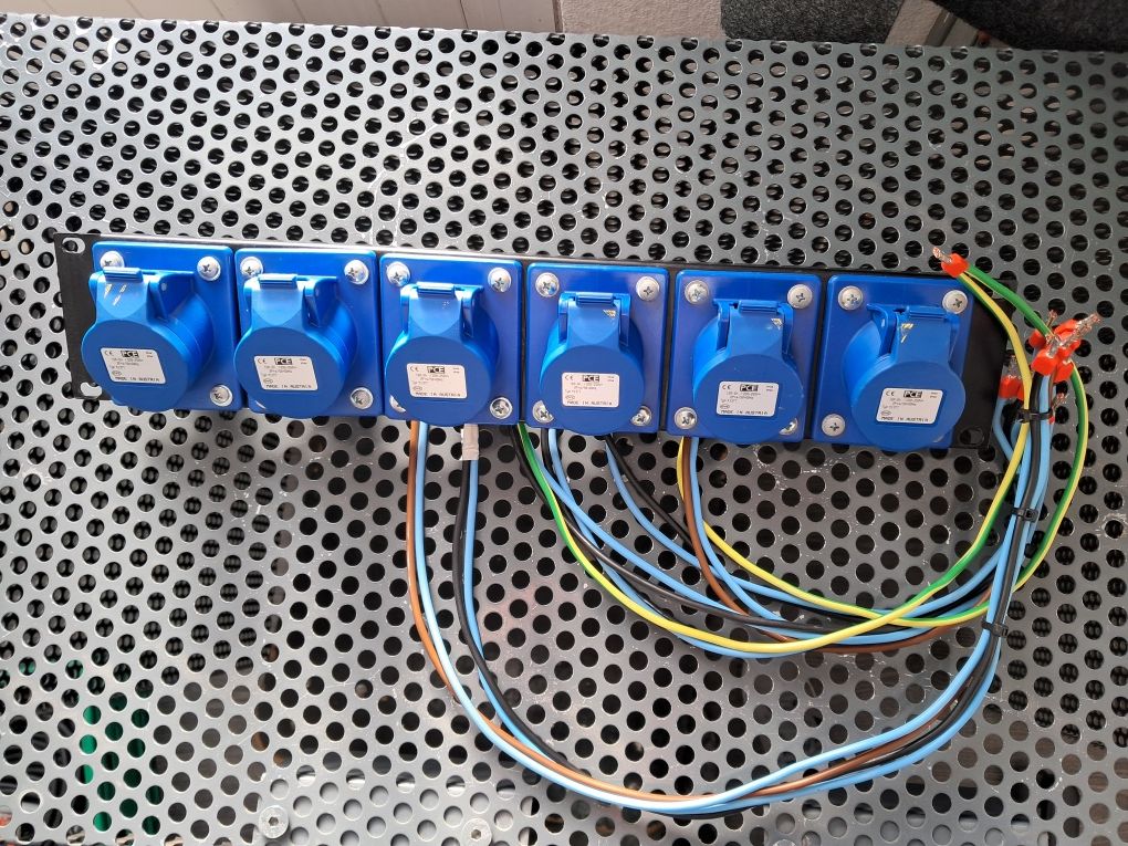 Painel rack 2U com fichas