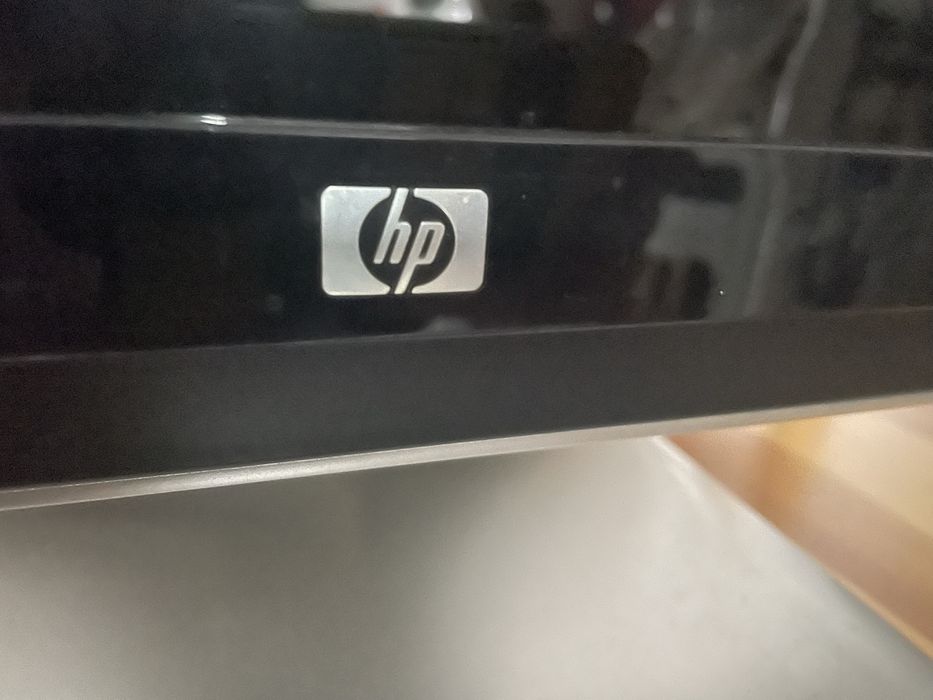 Monitor da marca HP, praticamente novo.