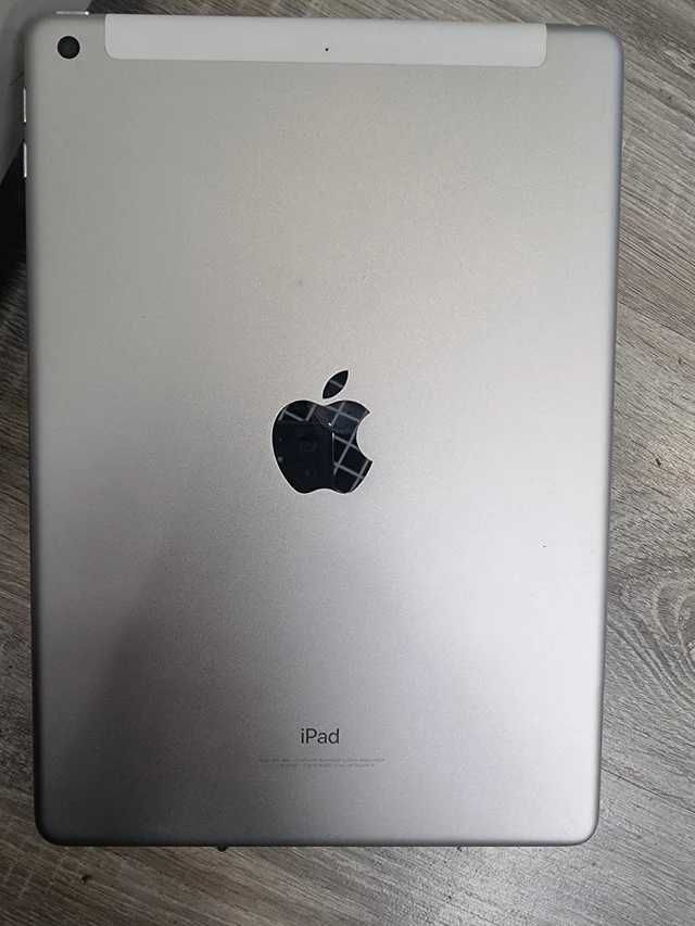 Apple iPad 5a geração wifi e celular 32gb A1823