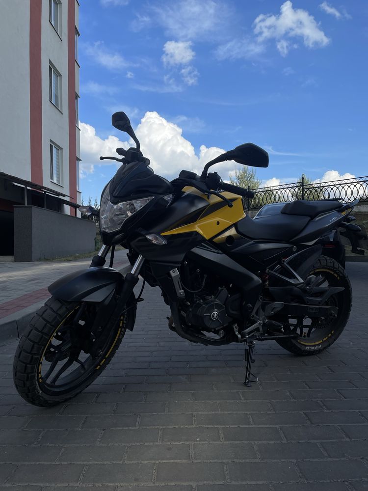 Bajaj Pulsar Ns200