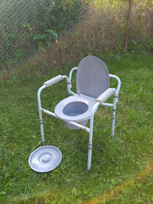 Продам нове крісло-унітаз