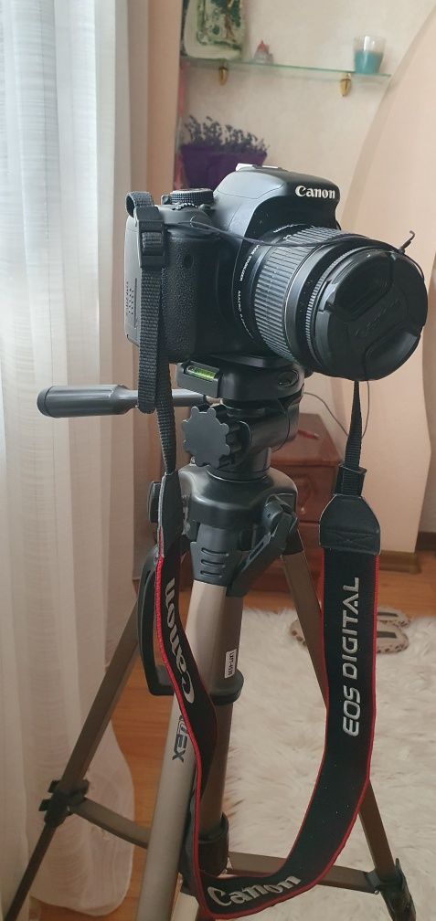 Canon EOS 600 D фотопарат