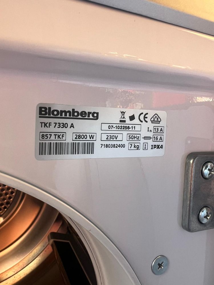 Suszarka kondensacyjna Blomberg, model TKF 7330 ładowność 7kg