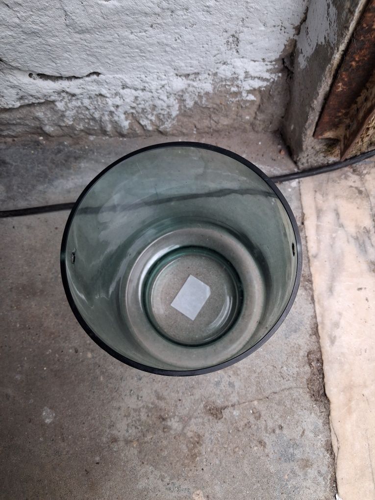 Vaso de vidro novo