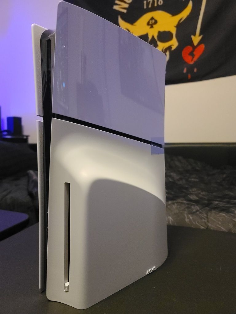 Ps5 slim z napędem  jak nowe z t mobile zamiana na PC /Laptopa