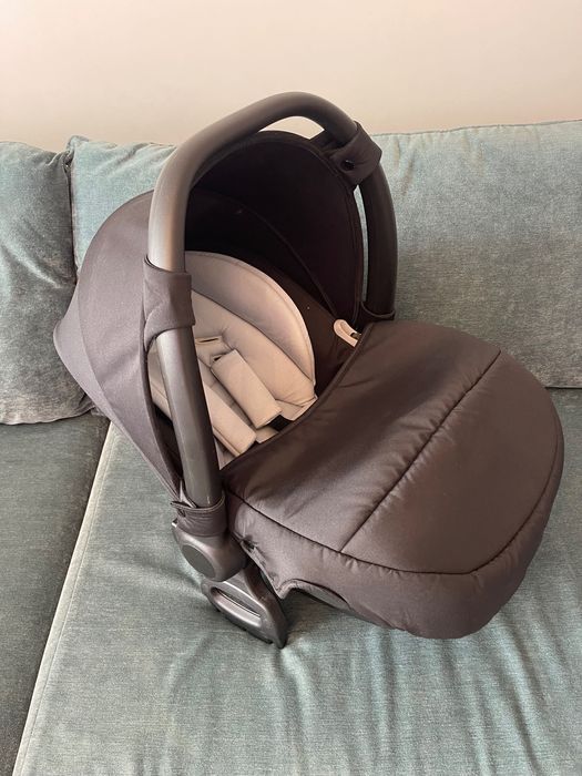 Автокрісло автолюлька