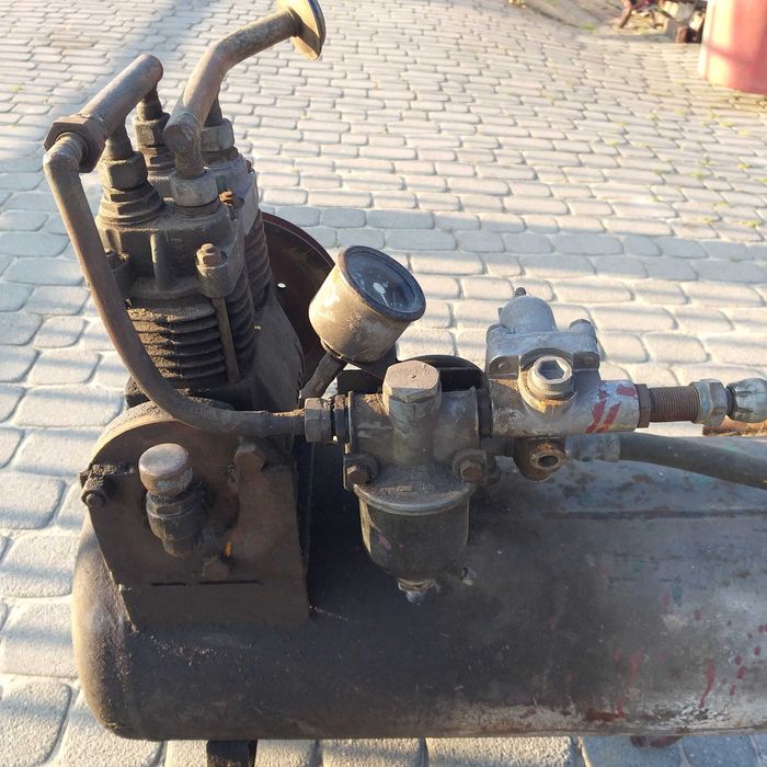 Kompresor sprężarka -dwutłokowa