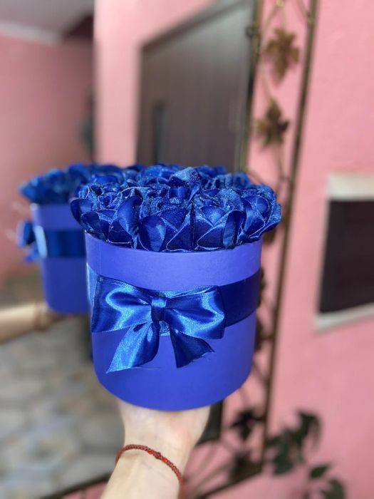 Продаж букетиків з Атласної стрічки