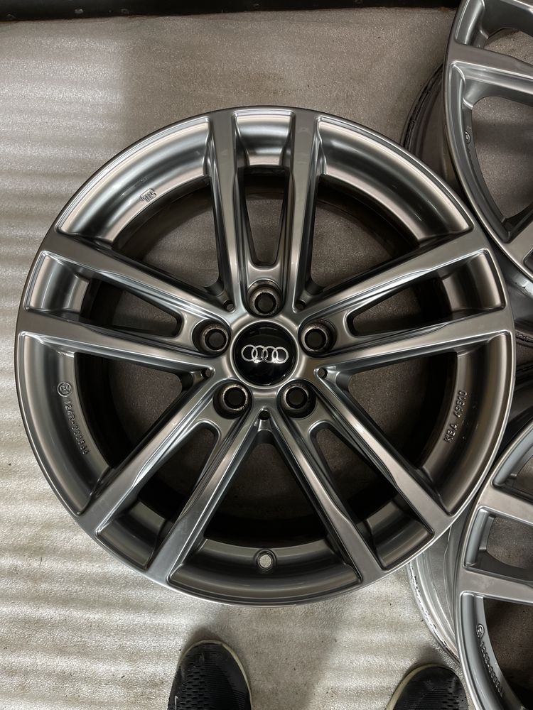 Диски R17 5x112 Et30 7.5J. Audi A4 A5 A6 A8 Q3 Q5. VW Passat Tiguan CC