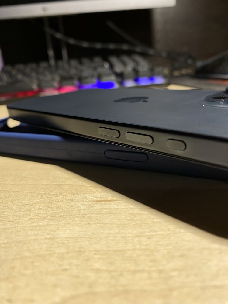 IPHONE 15 PRO MAX 256 GB Заблокирован под оператора