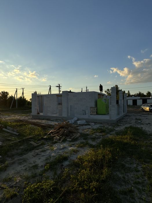 Бригада будівельників,Бомбомховища,фундамент Дах