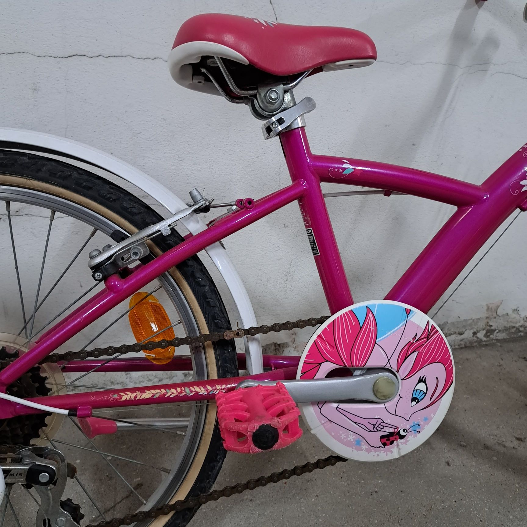 Bicicleta menina roda 20 marca Btwin
