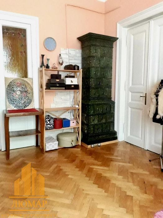 Продам 3-х кім квартиру + приміщення під оренду (25 м.кв.)