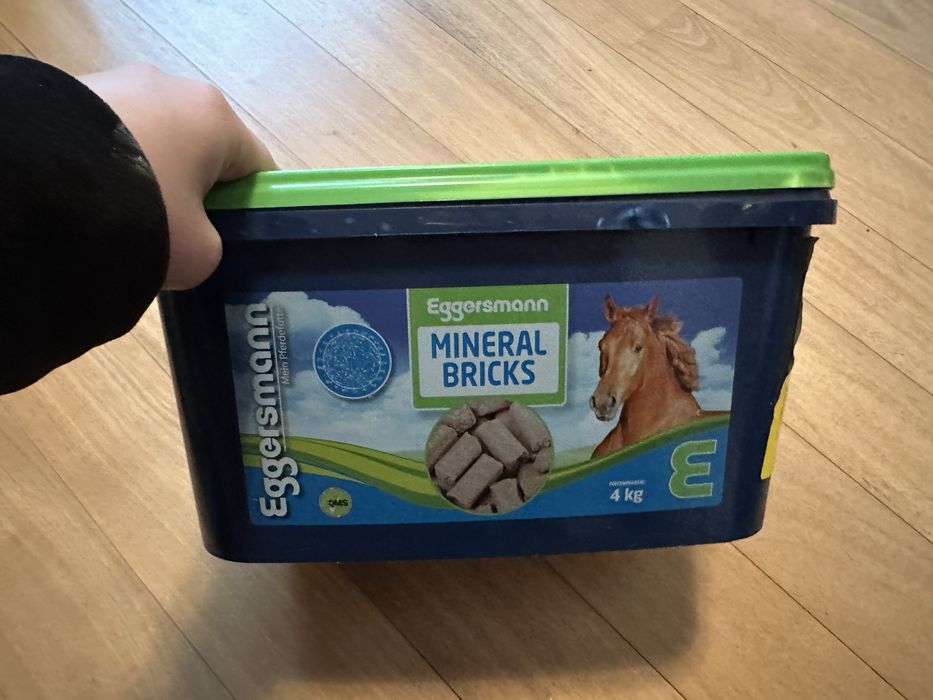 Witaminowe cukierki dla koni