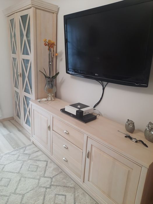 Meble drewniane biała przecierana