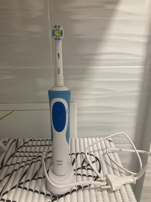 Szczoteczka Oral-B Braun typ 3757