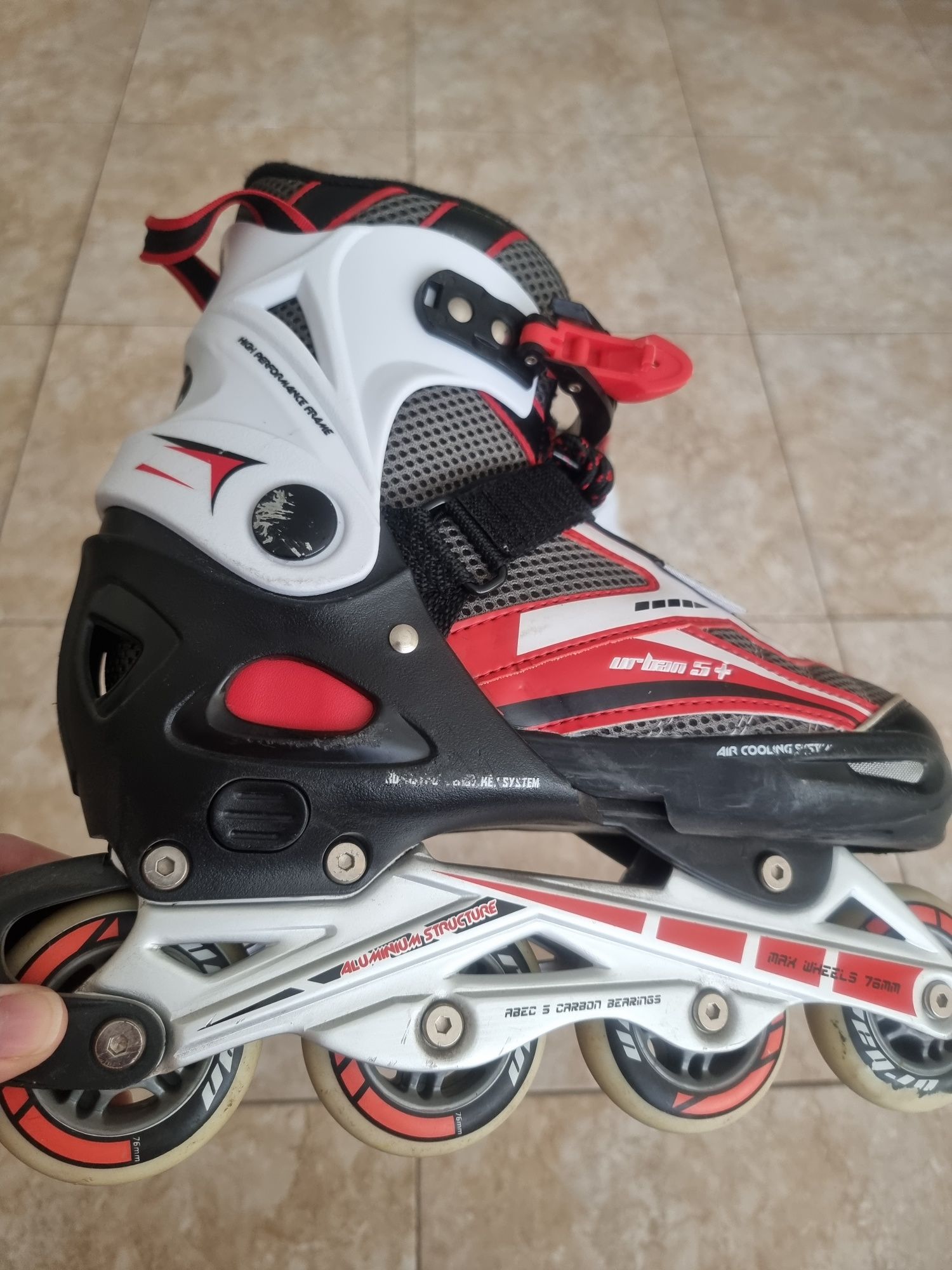 Patins ajustáveis base em alumínio