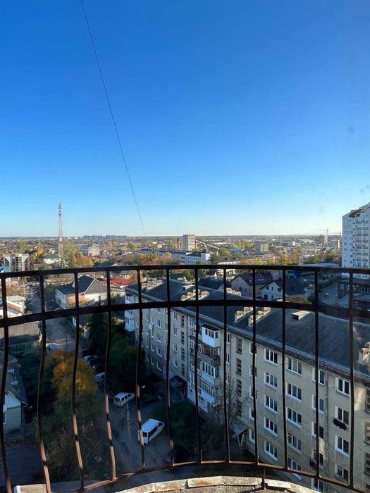 3 кімнатна квартира в центрі міста / Постанови та Програми