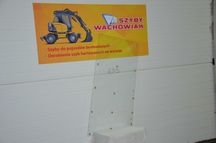szyba JCB - boczna lewa  nr 233
