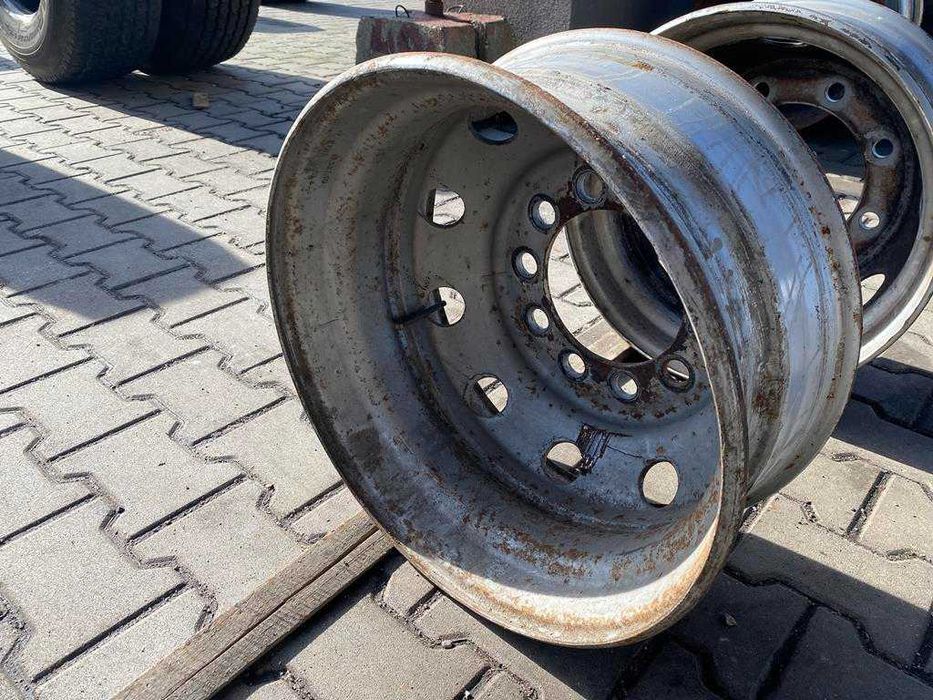 Używana Felga 19.5x7.50 do naczepy 10 Otworów