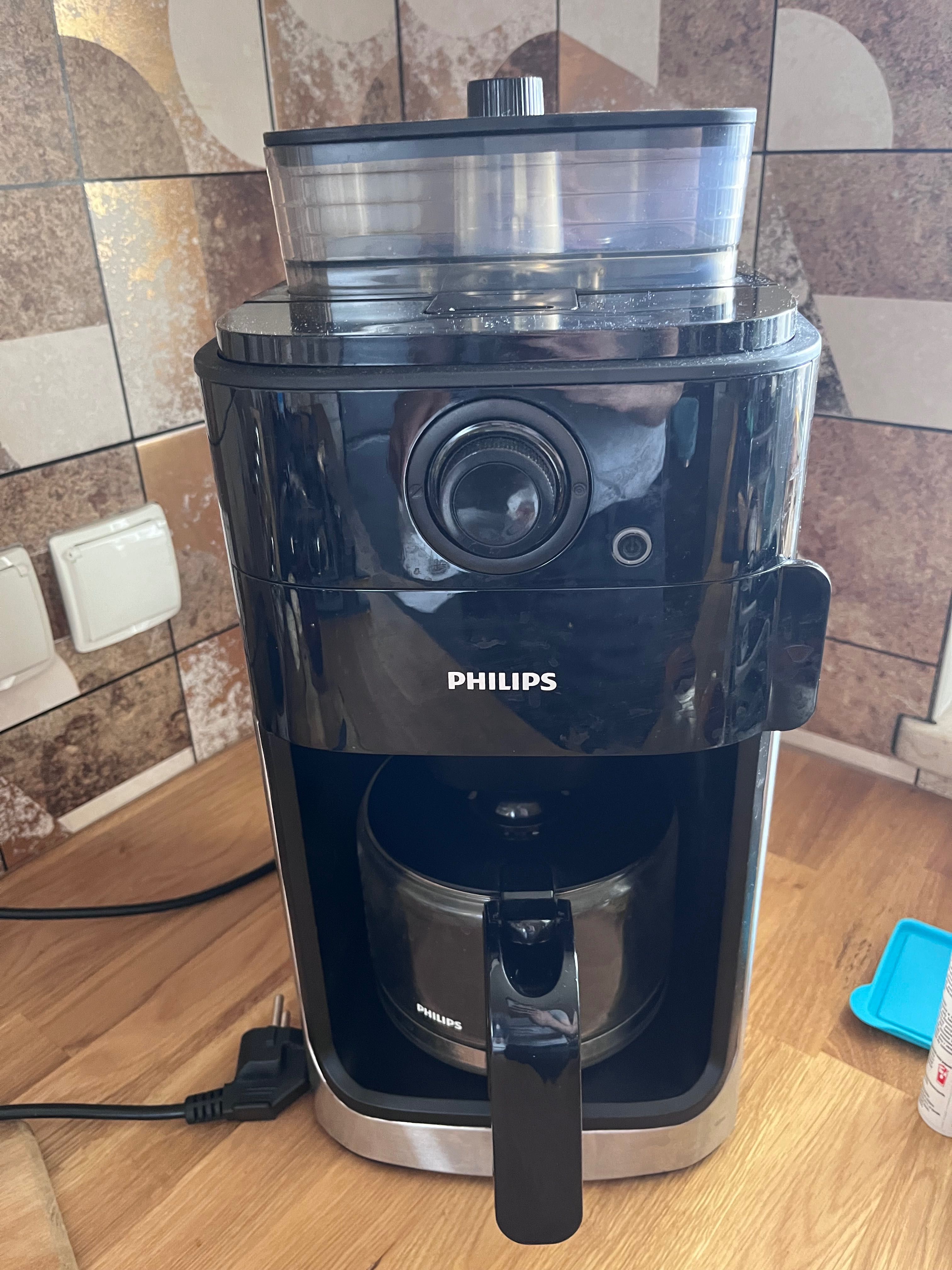 Ekspres przelewowy Philips Grind & Brew HD7767/00