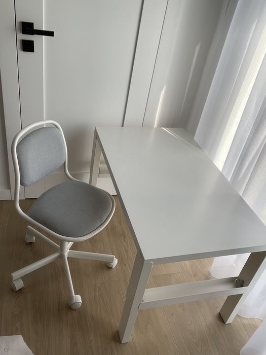 Ikea Pahl biurko i krzeslo Orfjall