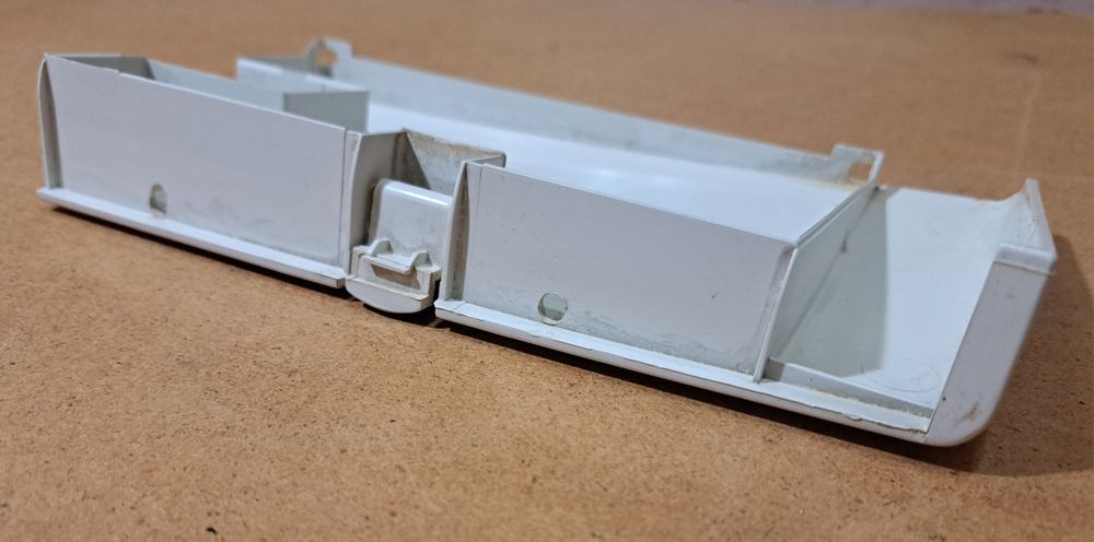 Крышка сливного отсека к стиральной машине BOSCH MAXX6