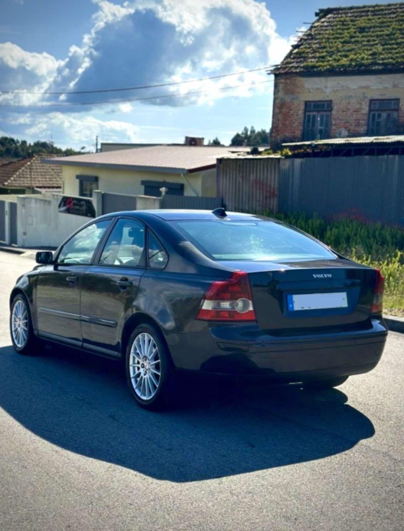 Volvo S40 1.6 Diesel 110cv – Motor bom, ideal para peças ou recuperaçã