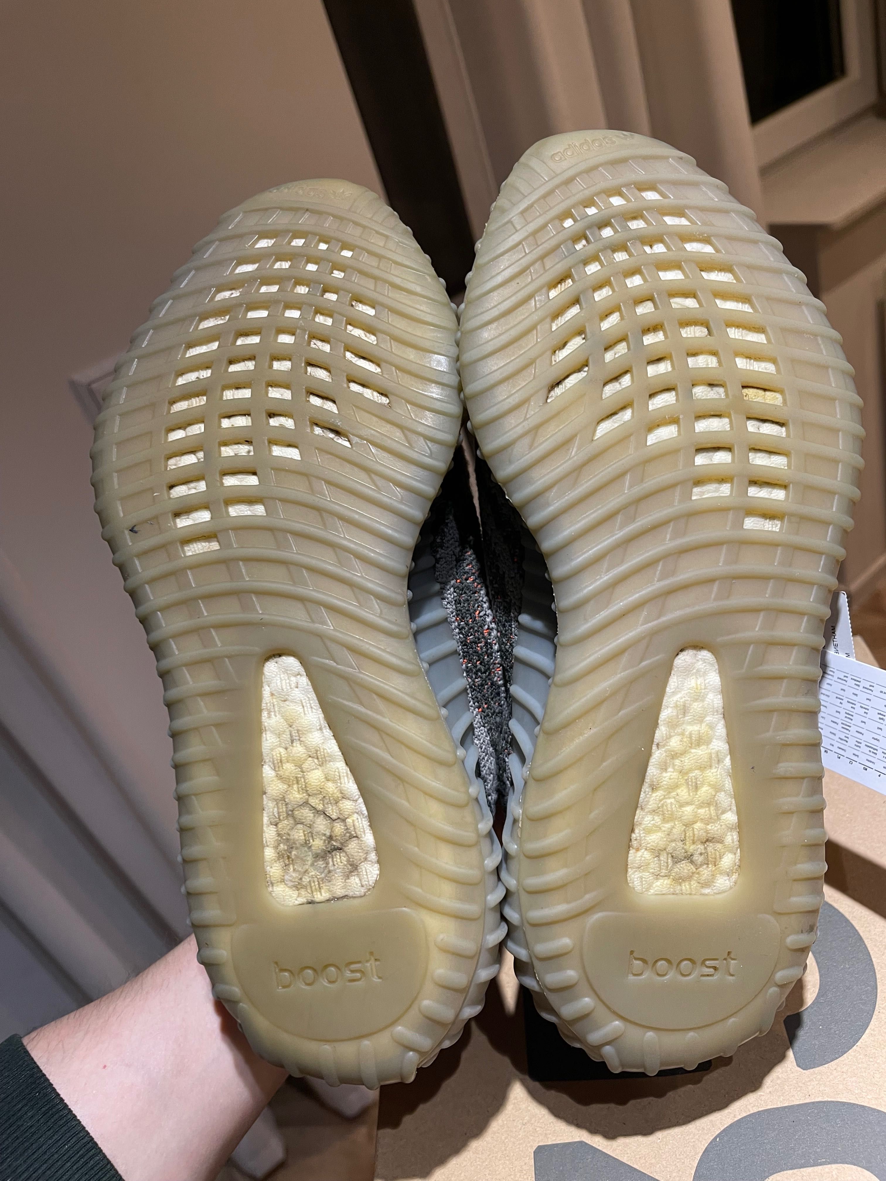 adidas Yeezy boost 350 v2 beluga reflective 42 black white carbon s