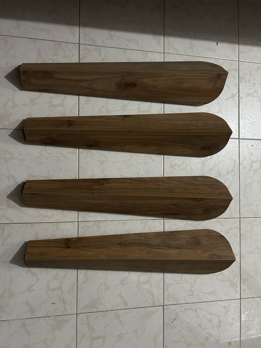 Mesa sem cadeiras
