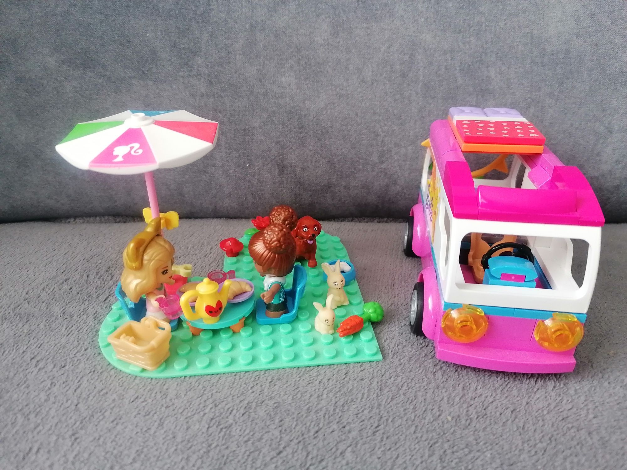 Klocki Barbie Kemping