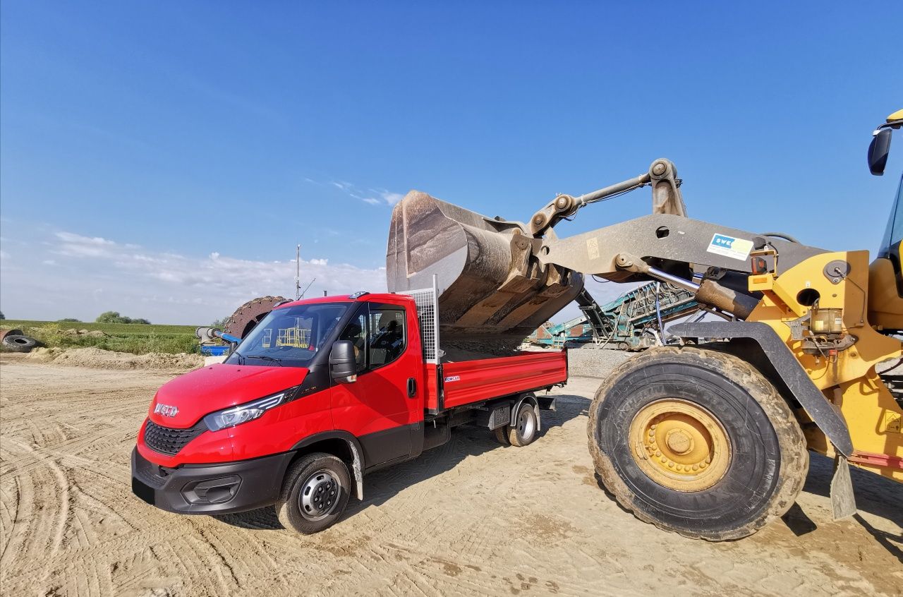 Transport,wynajem,usługi wywrotką 4t,koparki,kruszywa,piasek,humus.