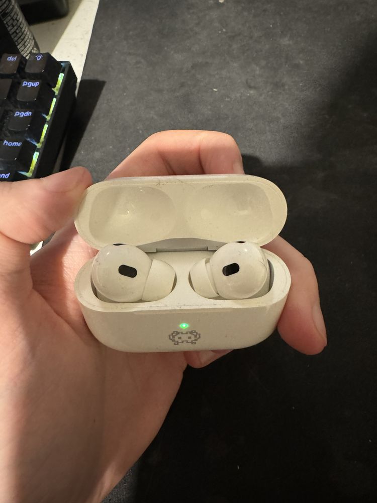 Apple Airpods pro 2 Lightning