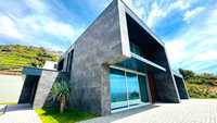 Luxury Property - Moradia T3 Contemporânea - Estreito de Câmara de Lob