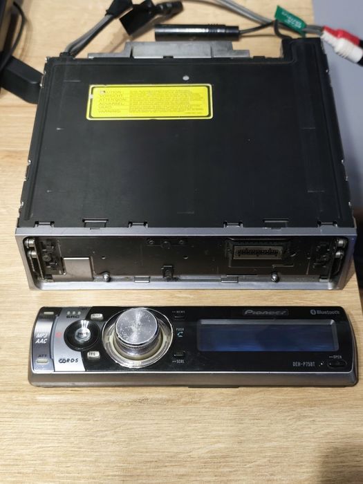 Radio samochodowe Pioneer DEH-P75BT
