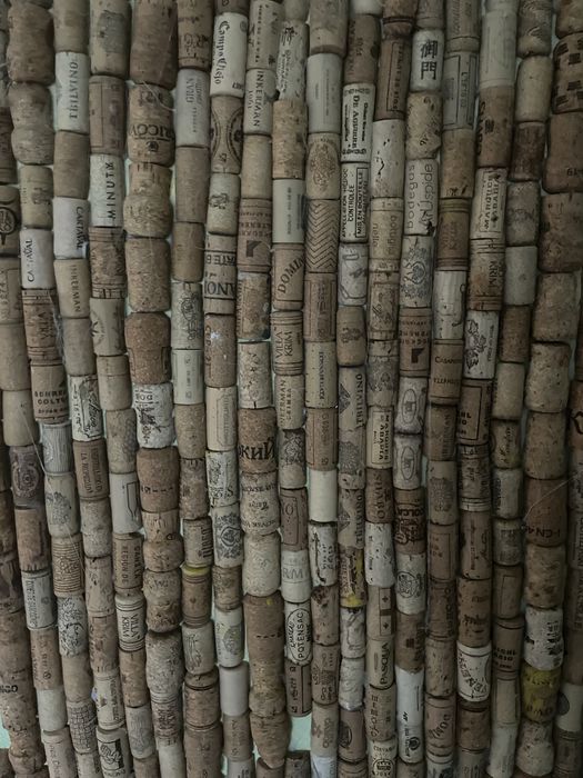 Пробки от вина. Половинки