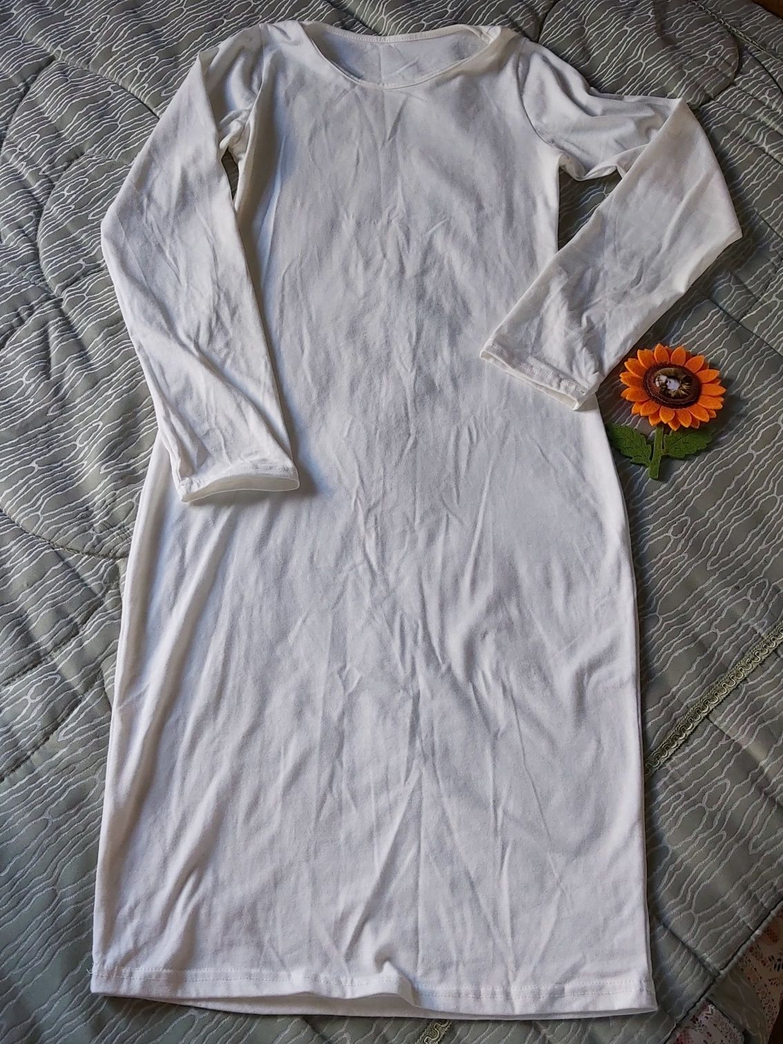 Vestido branco com manga comprida