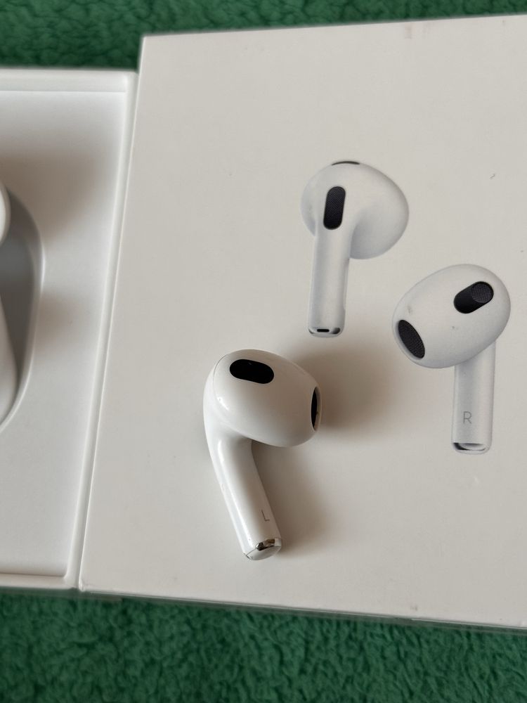 Навушники air pods 3, кейс/лівий навушник (оригінал)