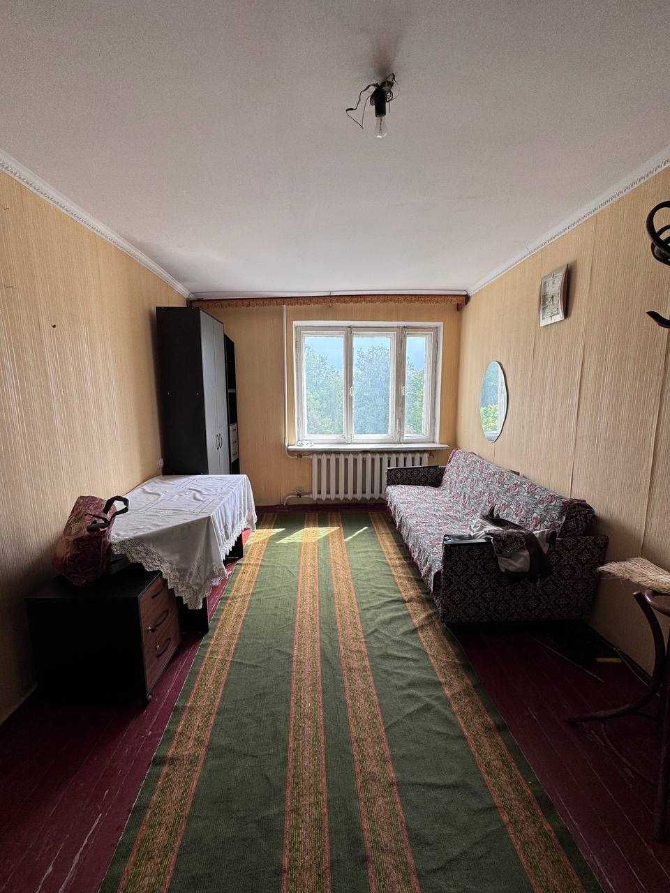 № 13400 - 2 к. квартира, Польова, Космонавтів, 5/9 пов., цегла