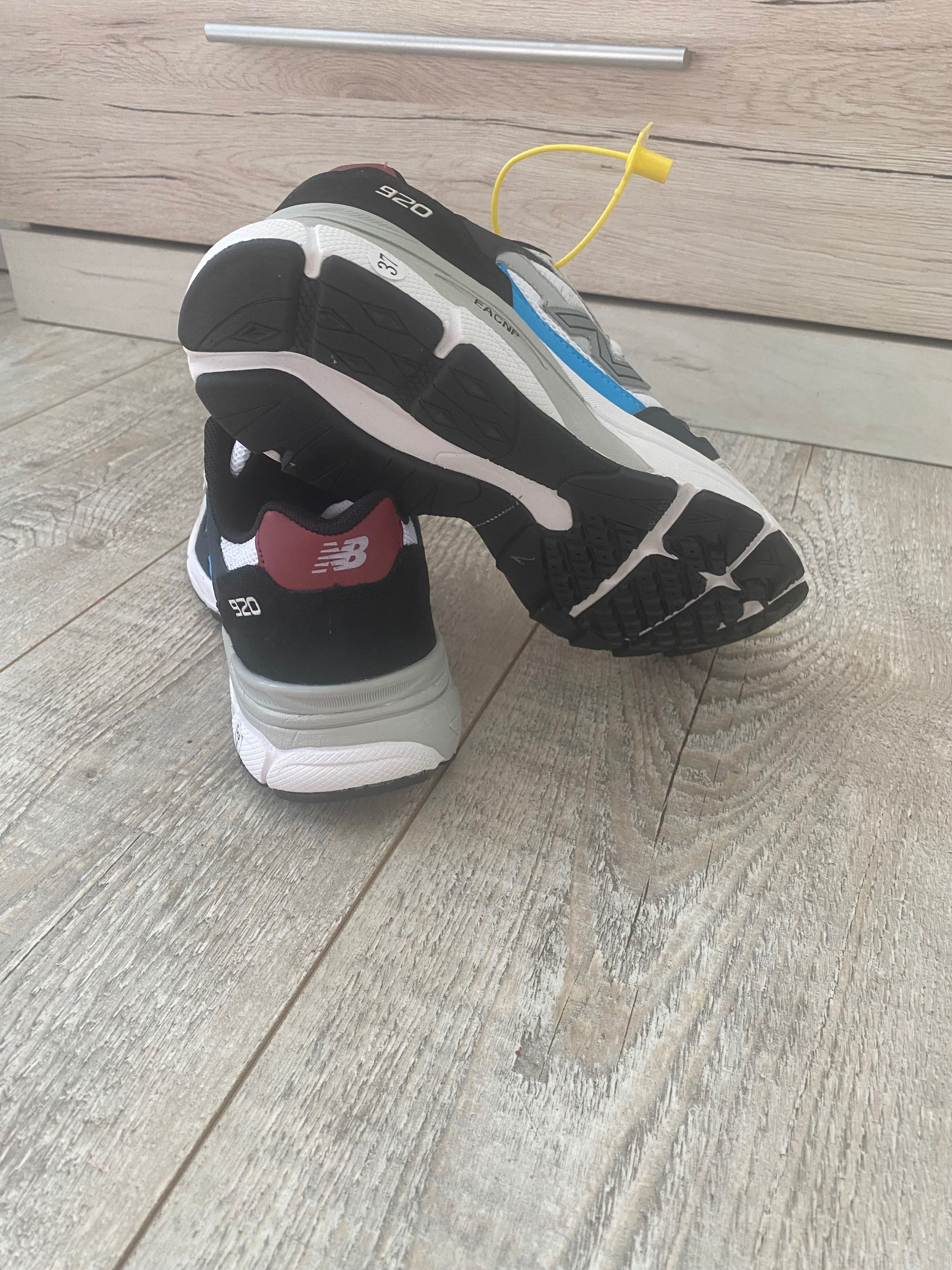 Весняні new balance 37-41
