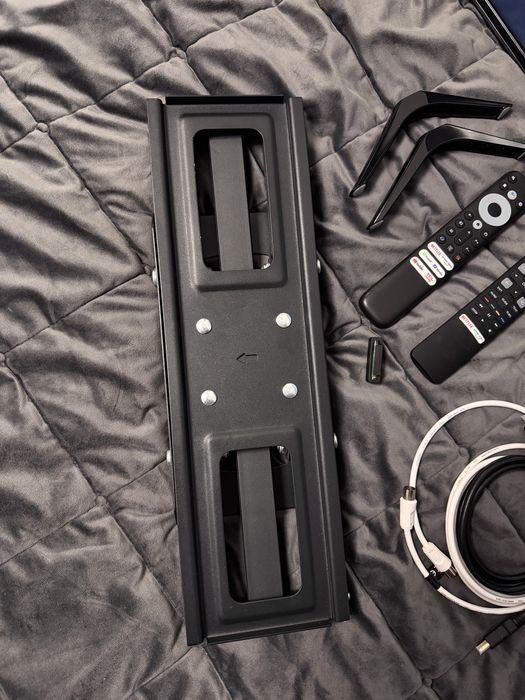 Телевізор TCL 4K HDR TV 43” кріплення у подарунок