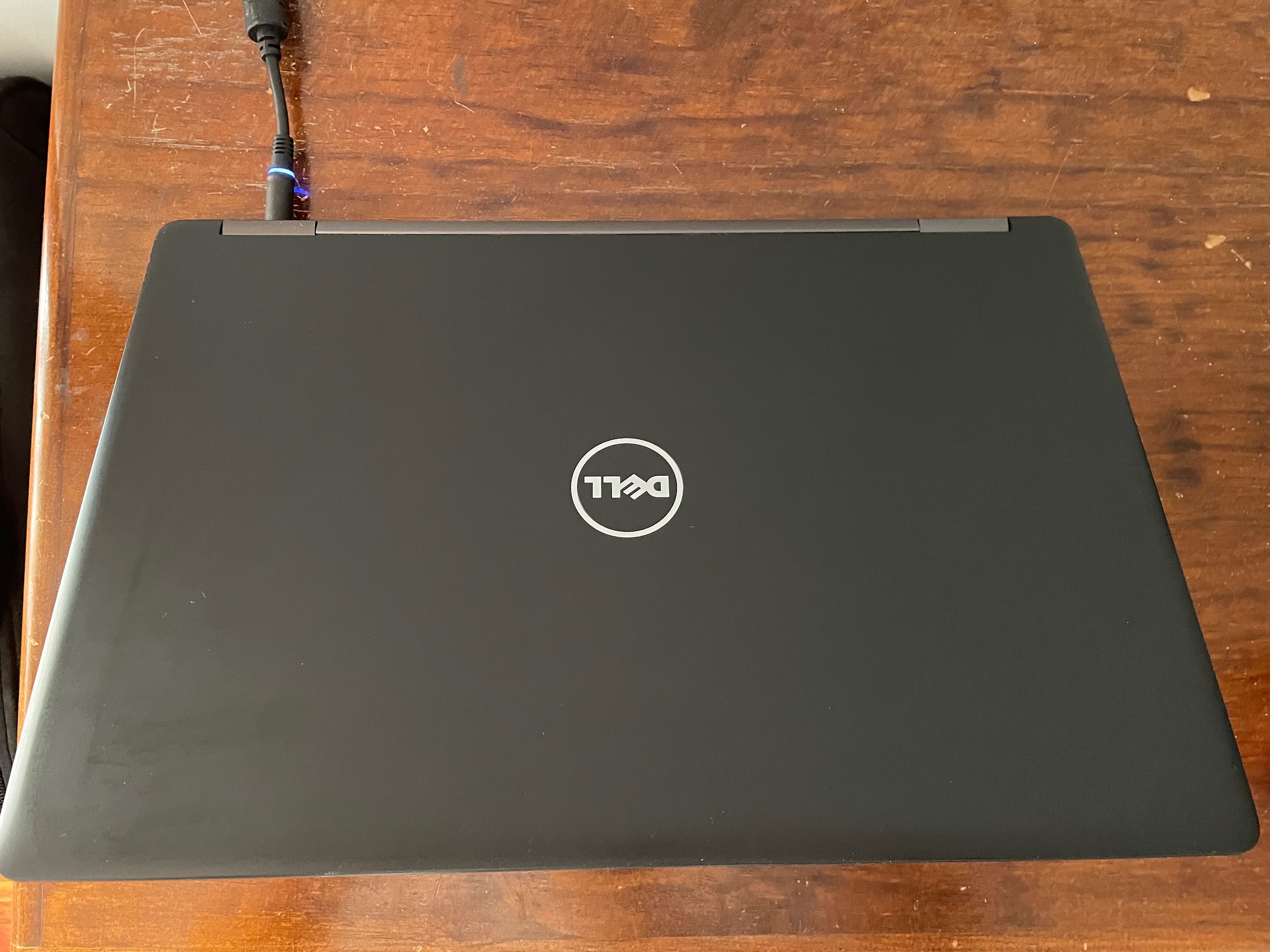 Dell Precision 3520 - 15.6" (i7-7700HQ/16GB/256GB SSD)