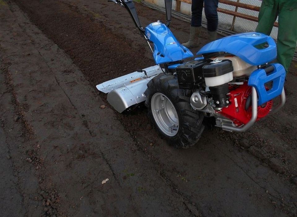 Koszenie Usługi traktorem z glebogryzarką, minikoparką, miniładowarką