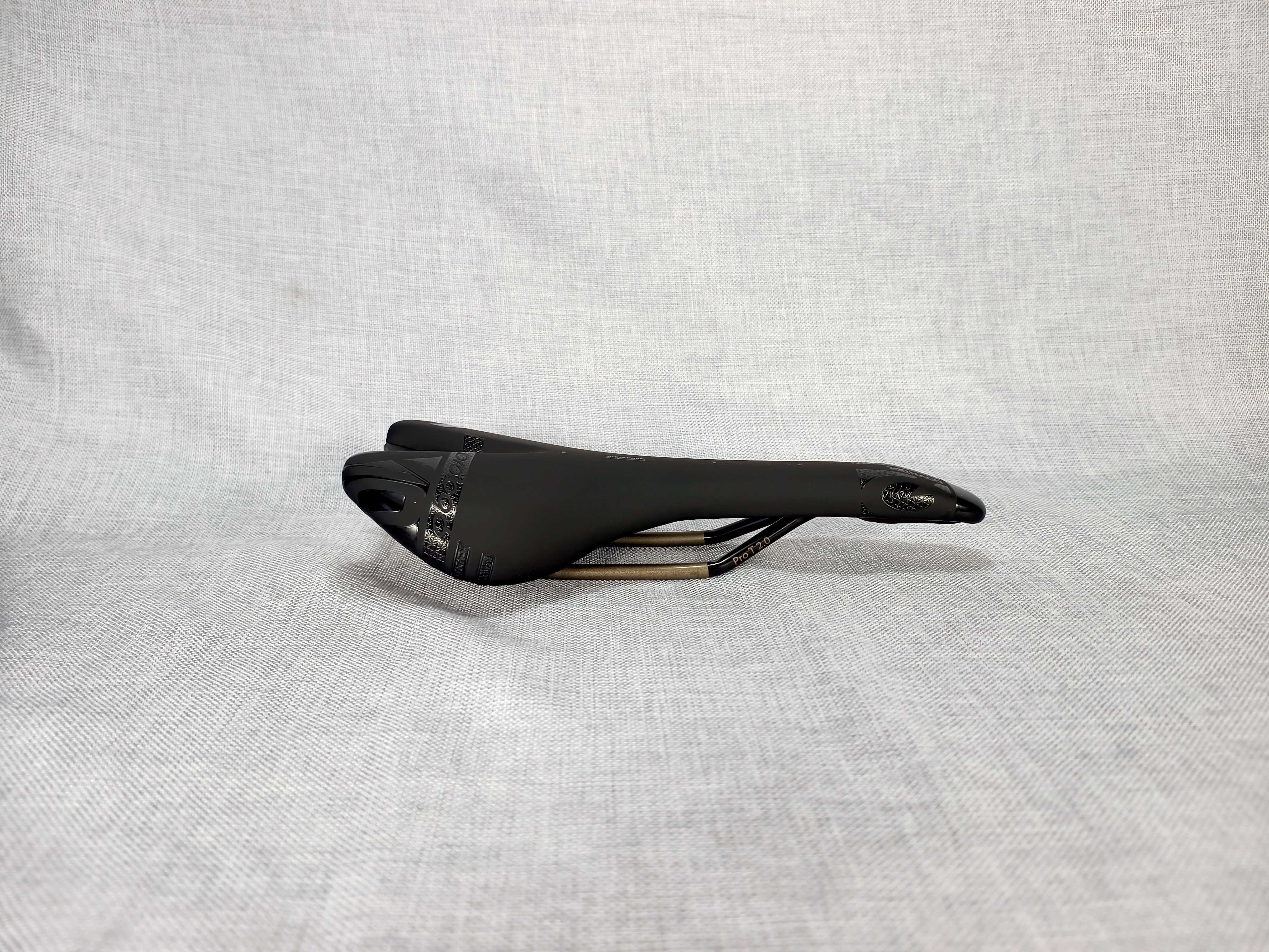 седло Prologo Nago X10 / Fizik